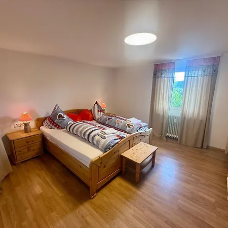 Frei 3 Budget Apartamento *